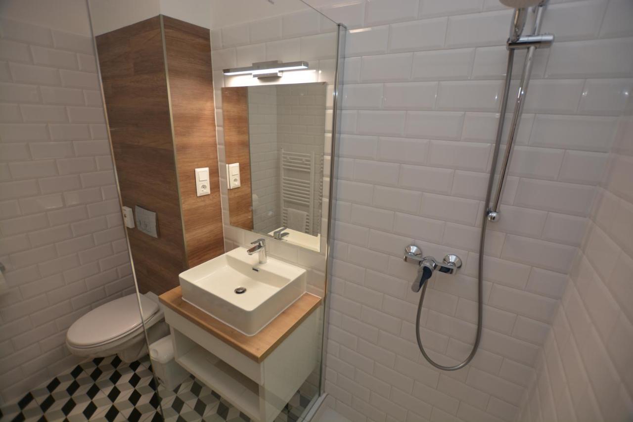 Bibor Apartman Sarvar Exterior photo
